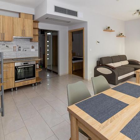 Tisza Panzio Es Apartman Tiszaújváros Exteriér fotografie