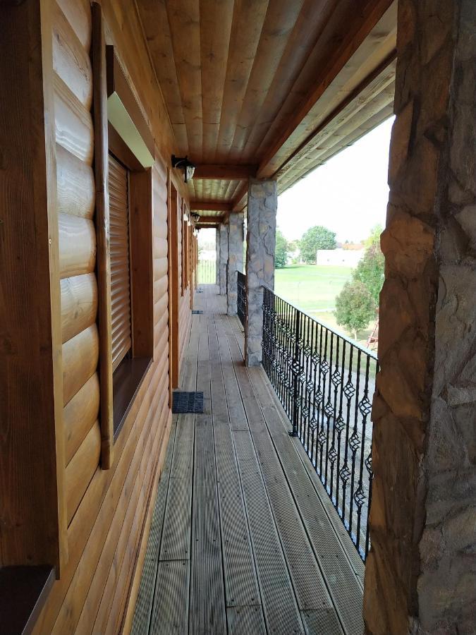 Tisza Panzio Es Apartman Tiszaújváros Exteriér fotografie