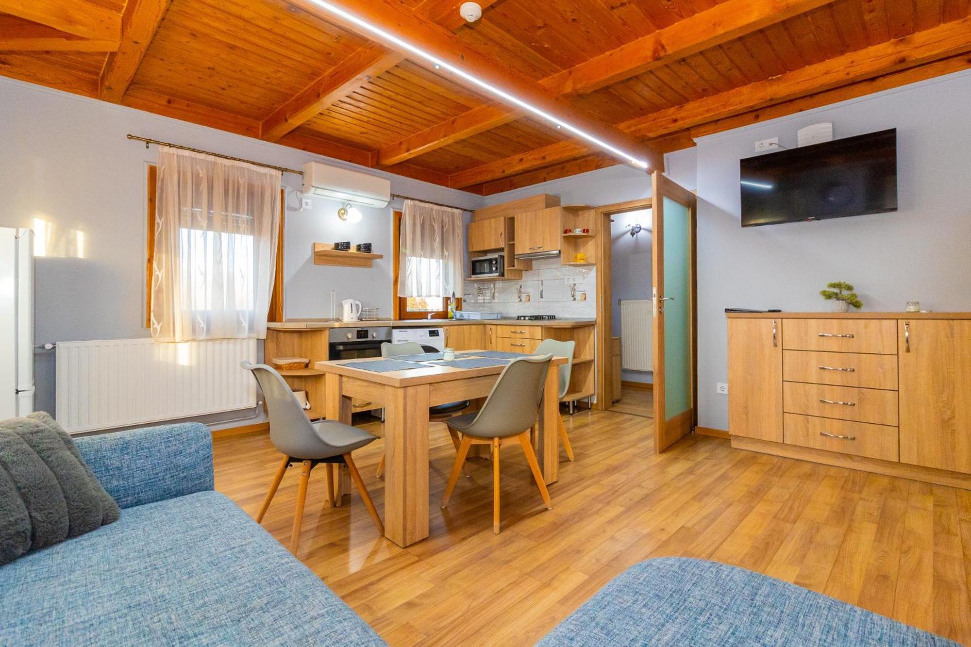Tisza Panzio Es Apartman Tiszaújváros Exteriér fotografie